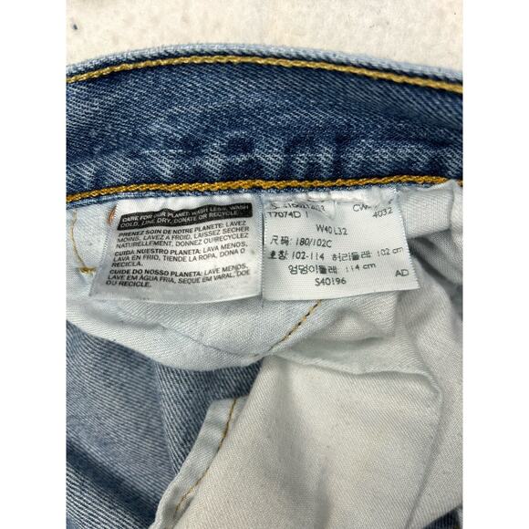 Distressed Levi’s 501 Button Fly Blue Denim Jeans Medium Wash 40x32 - Picture 8 of 8
